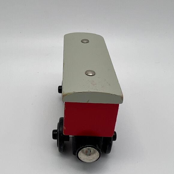 Thomas the Train & Friends Baggage Car Wooden Railway Gullane Red Gray 2003 Toy - Picture 3 of 6